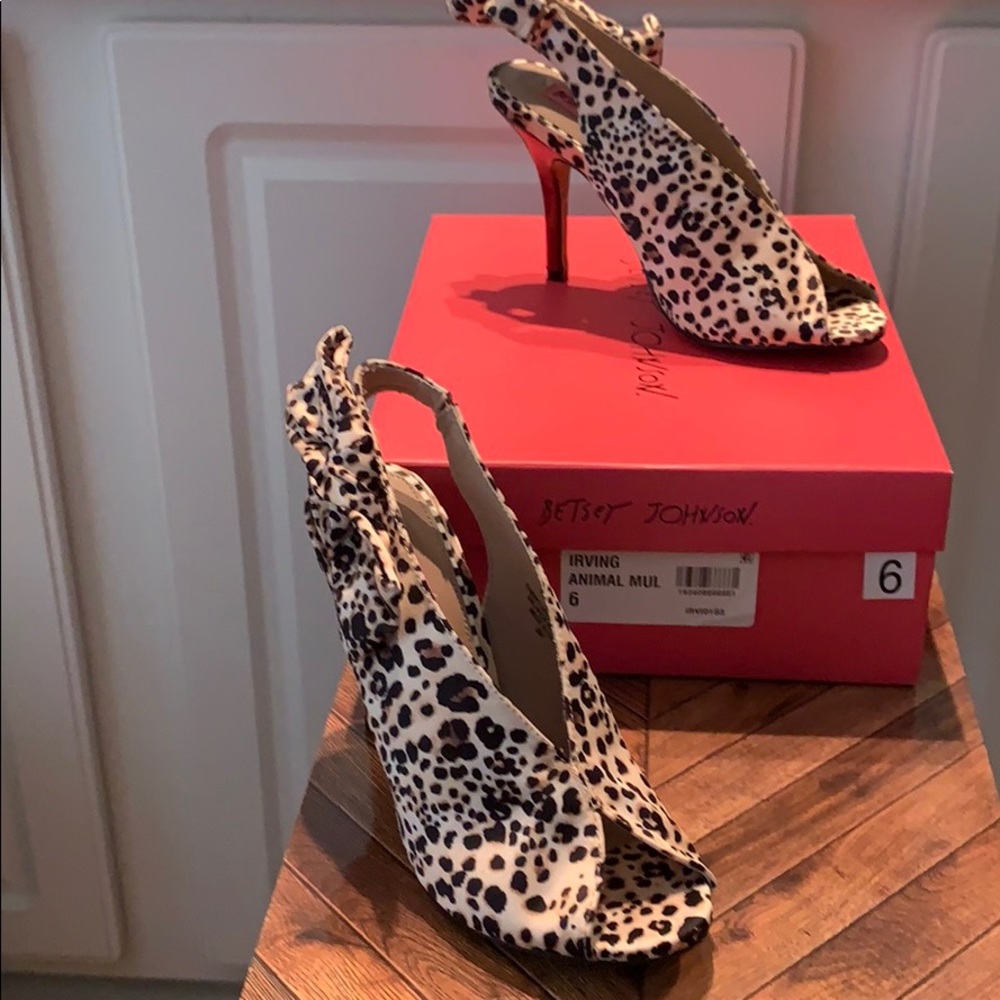 Betsey Johnson Irving Animal Print Red Patent Heel